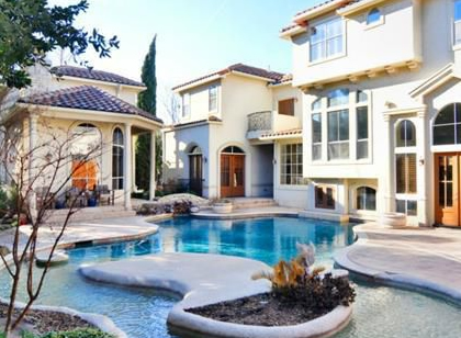 Pool Cleaning - Massachusetts