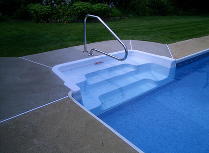 Pool Cleaning - Massachusetts